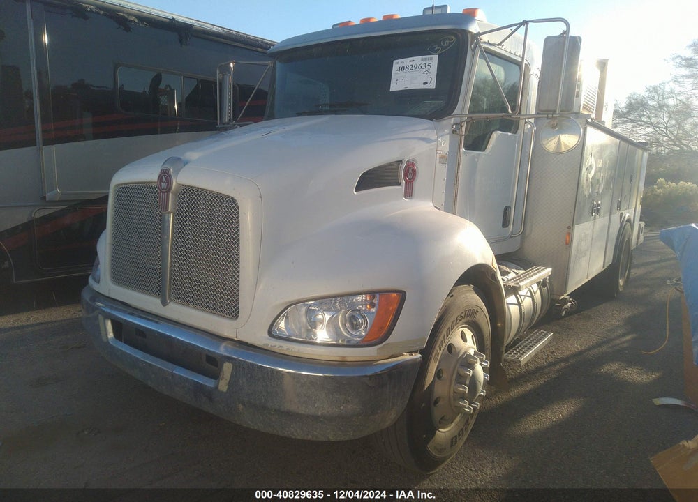 2012 KENWORTH CONSTRUCTION T370 VIN: 2NKHHN7X6CM322515