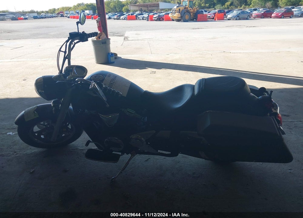 2009 YAMAHA XVS1300 A VIN: JYAVP24E69A007816