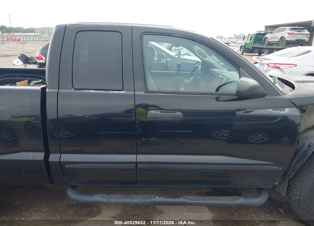 2005 DODGE DAKOTA SLT VIN: 1D7HE42K15S326417