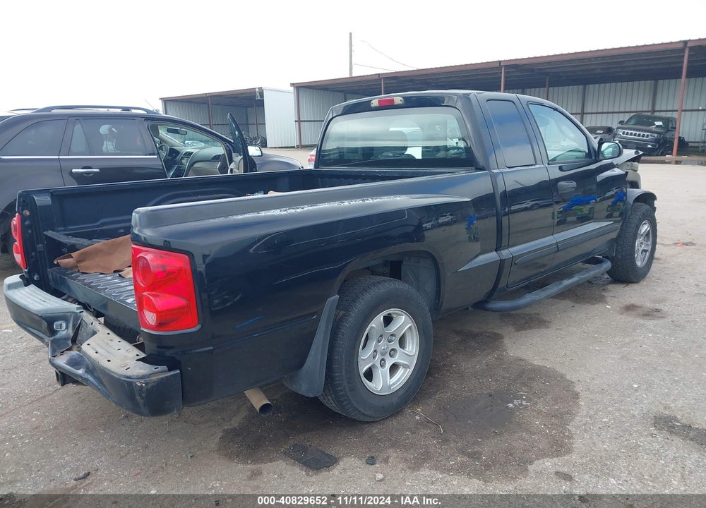 2005 DODGE DAKOTA SLT VIN: 1D7HE42K15S326417