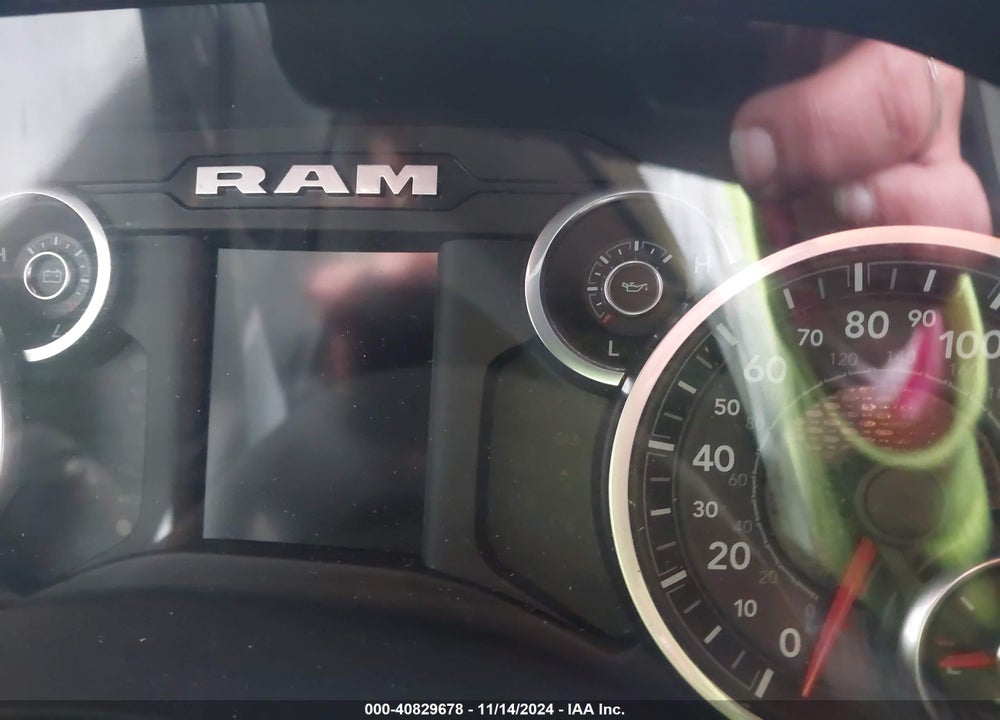 2019 RAM 2500 BIG HORN 4X4 6'4 BOX VIN: 3C6UR5DJ0KG698106