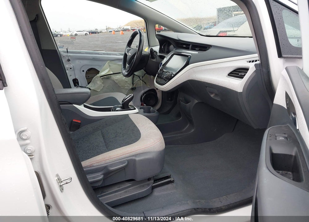 2021 CHEVROLET BOLT EV FWD LT VIN: 1G1FY6S04M4107787