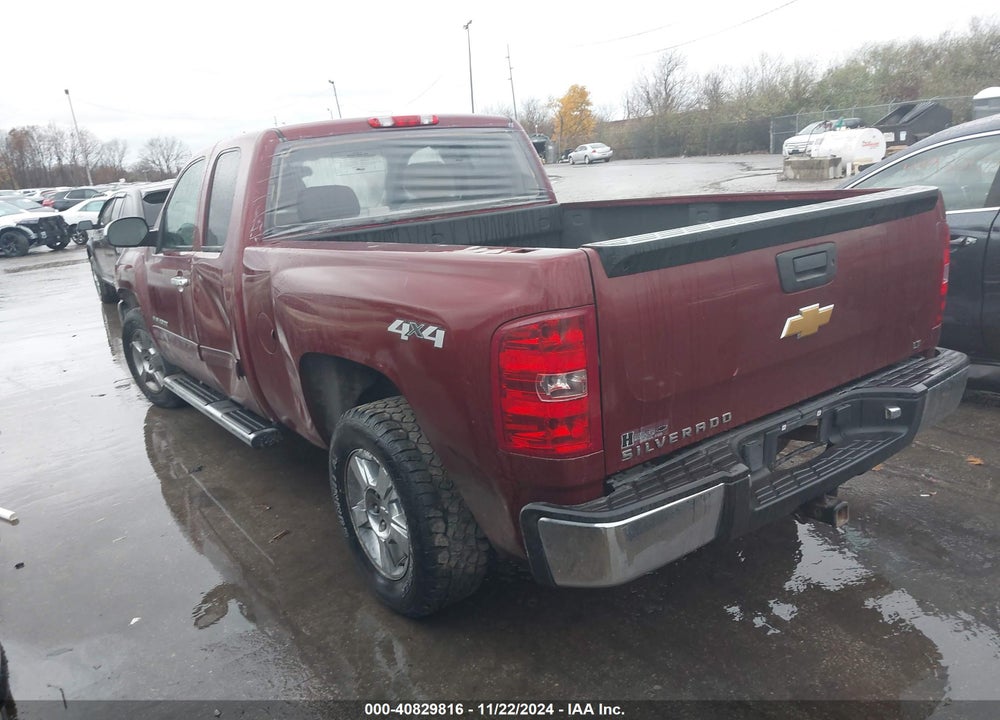 2013 CHEVROLET SILVERADO 1500 LT VIN: 1GCRKSE70DZ403223