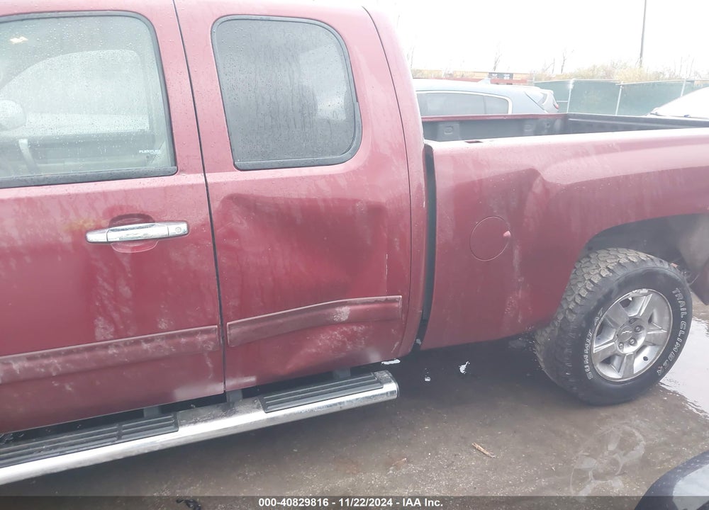 2013 CHEVROLET SILVERADO 1500 LT VIN: 1GCRKSE70DZ403223