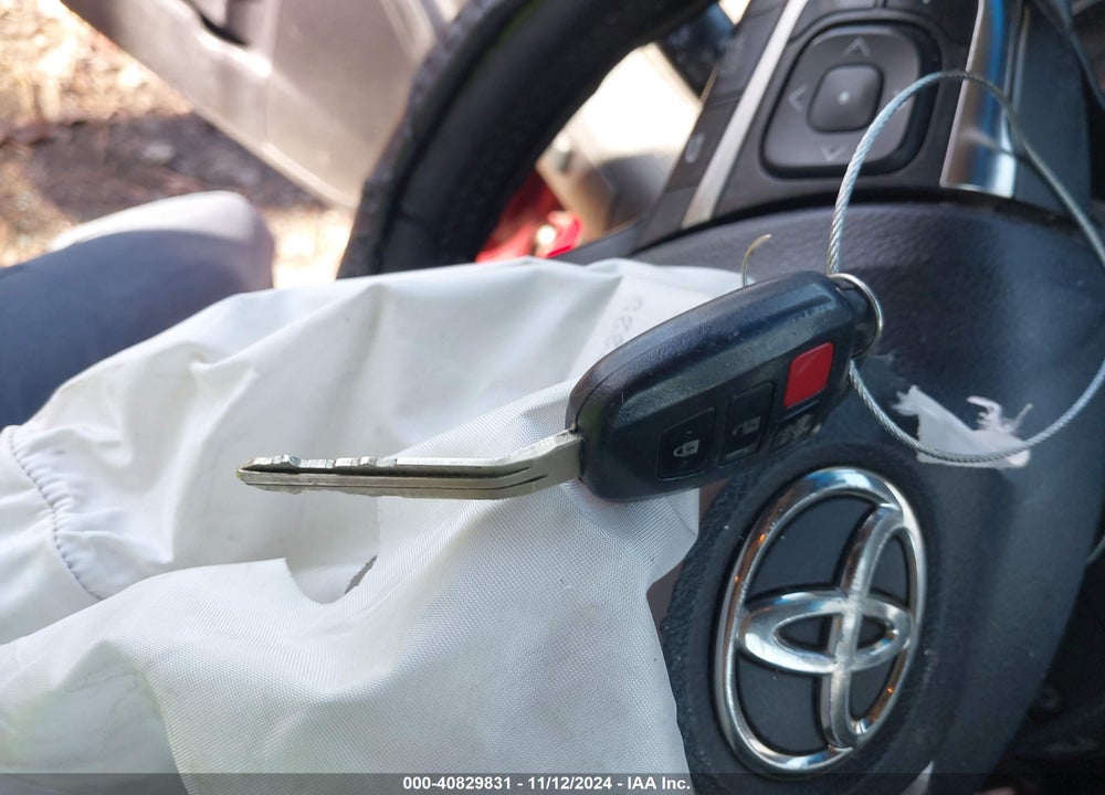 2016 TOYOTA CAMRY SE VIN: 4T1BF1FK9GU586248