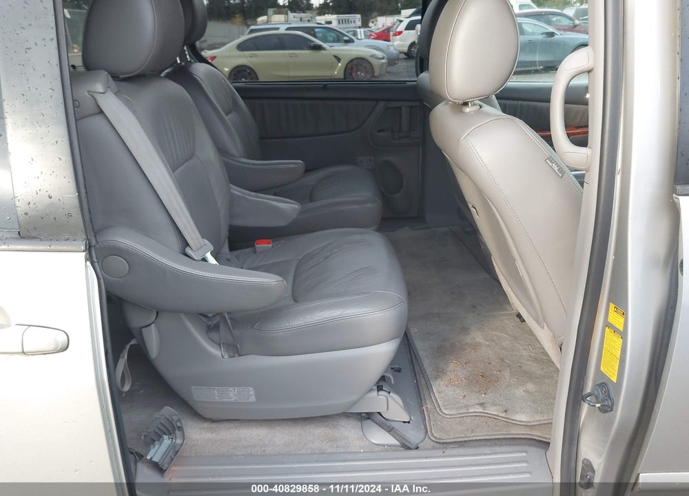 2009 TOYOTA SIENNA XLE VIN: 5TDZK22C19S262432