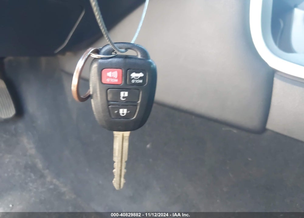 2017 TOYOTA CAMRY SE VIN: 4T1BF1FKXHU661525