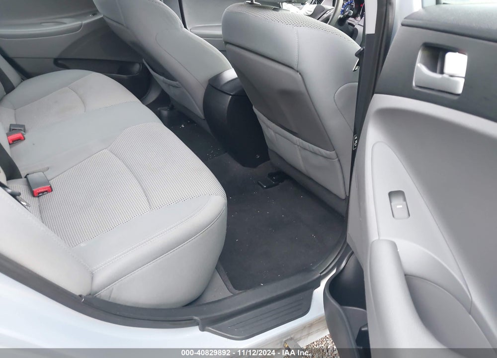 2014 HYUNDAI SONATA GLS VIN: 5NPEB4AC7EH862612