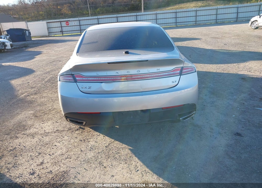2014 LINCOLN MKZ VIN: 3LN6L2GK7ER807557