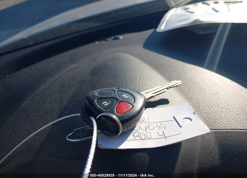 2012 TOYOTA RAV4 VIN: 2T3BF4DV7CW202709