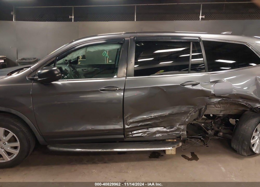 2019 HONDA PILOT LX VIN: 5FNYF6H13KB089486