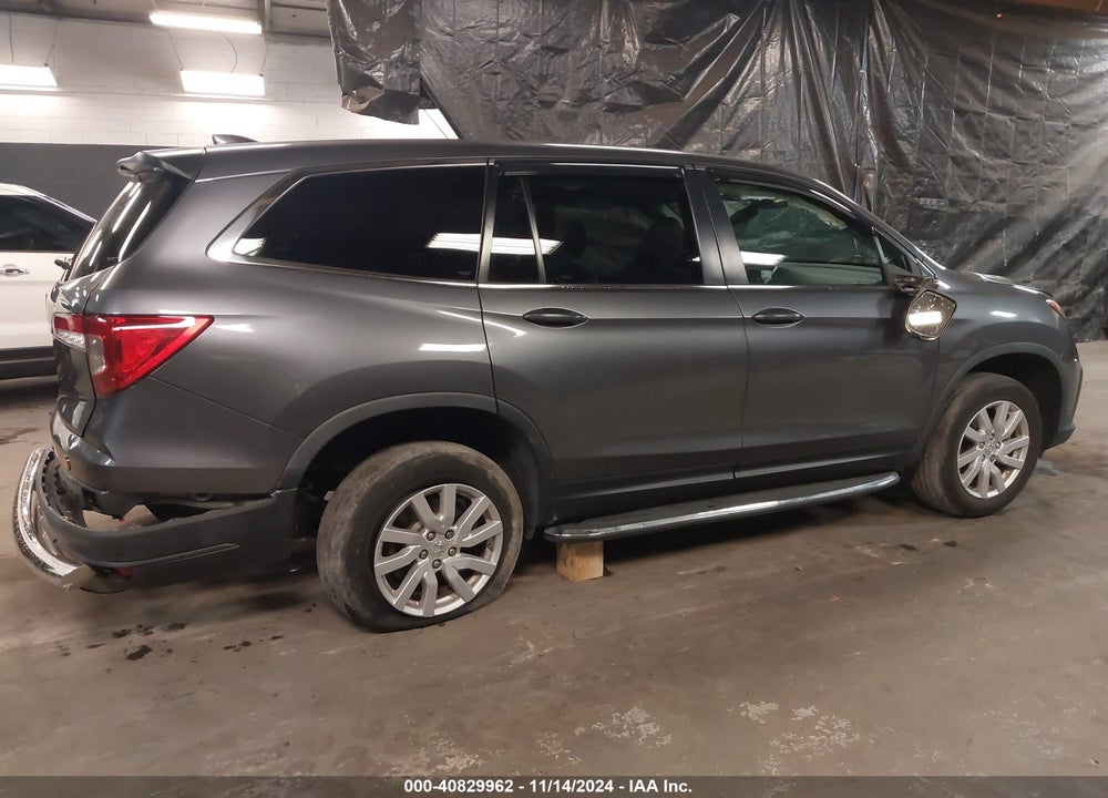 2019 HONDA PILOT LX VIN: 5FNYF6H13KB089486