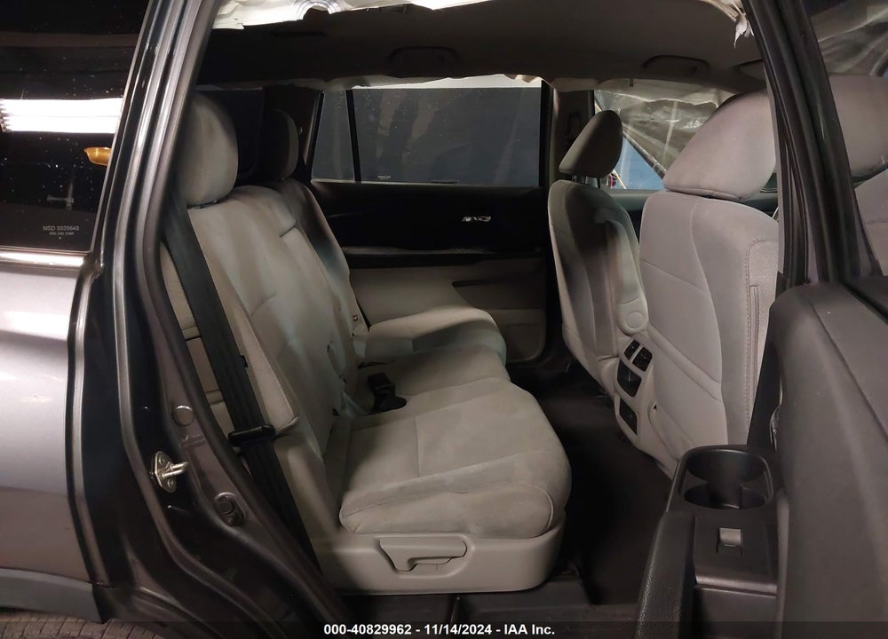 2019 HONDA PILOT LX VIN: 5FNYF6H13KB089486