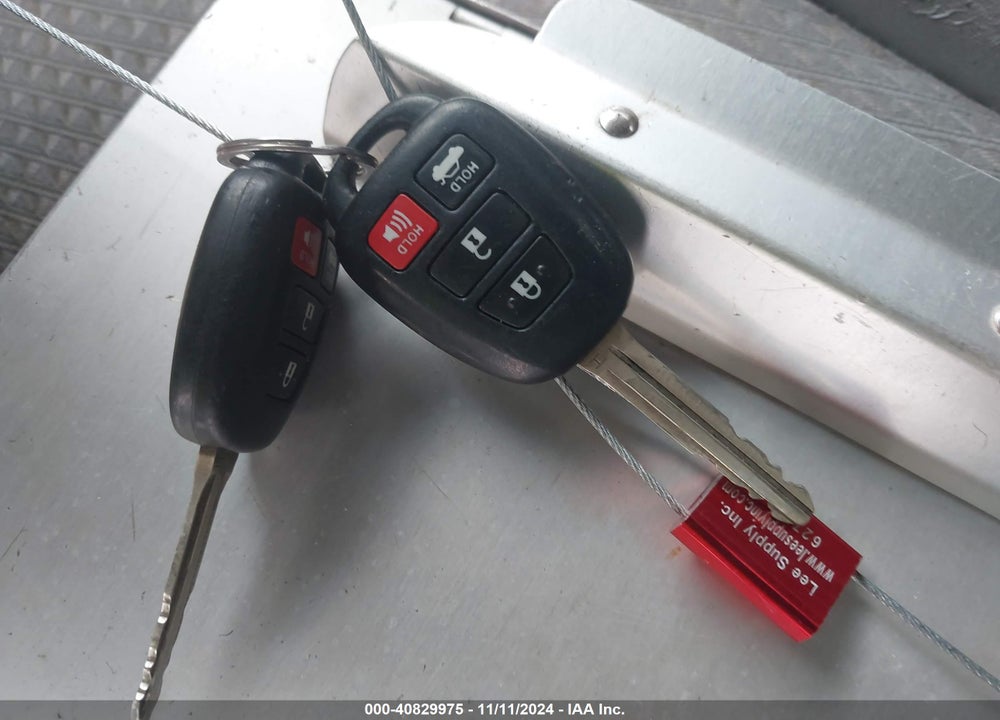 2015 TOYOTA CAMRY SE VIN: 4T1BF1FK0FU894942