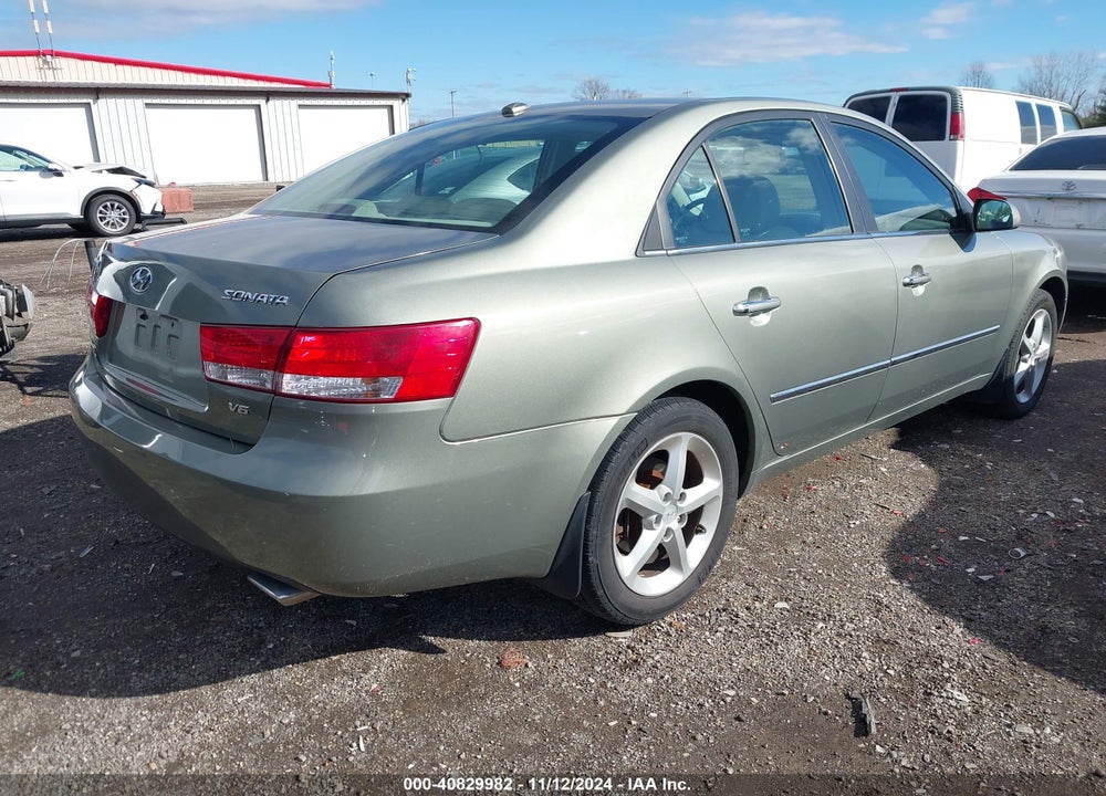 2008 HYUNDAI SONATA LIMITED V6/SE V6 VIN: 5NPEU46F28H317614