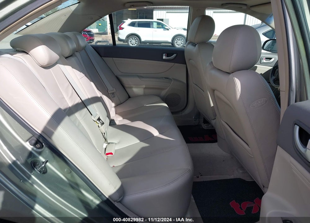 2008 HYUNDAI SONATA LIMITED V6/SE V6 VIN: 5NPEU46F28H317614