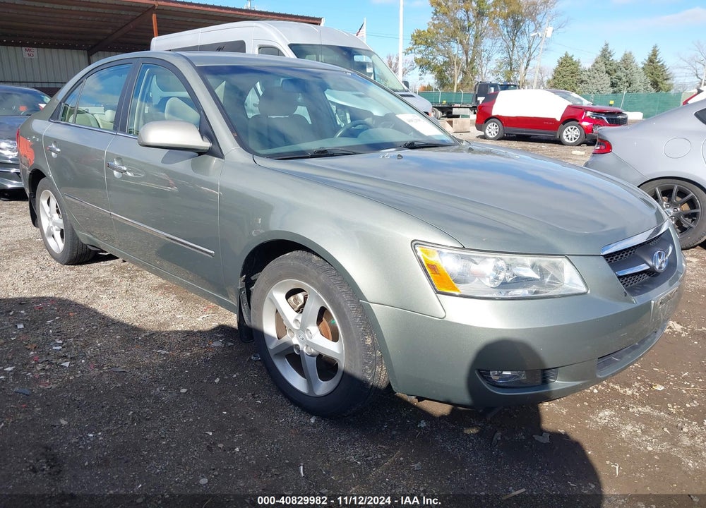 2008 HYUNDAI SONATA LIMITED V6/SE V6 VIN: 5NPEU46F28H317614