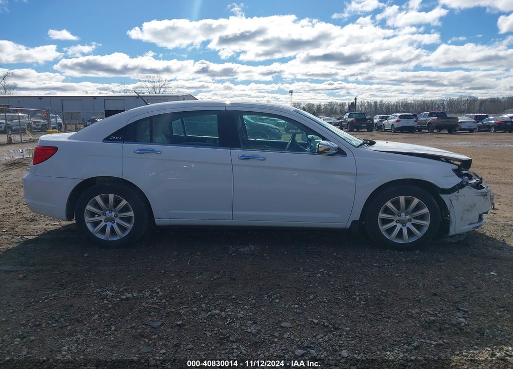 2013 CHRYSLER 200 LIMITED VIN: 1C3CCBCG2DN526099