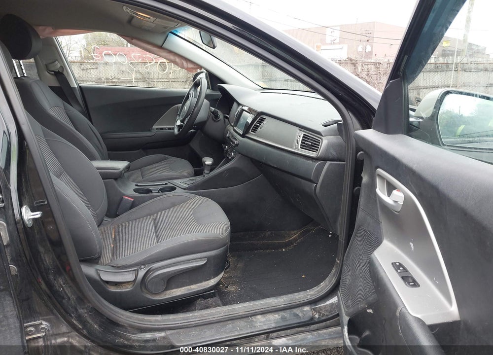 2018 KIA NIRO LX VIN: KNDCB3LC9J5130393