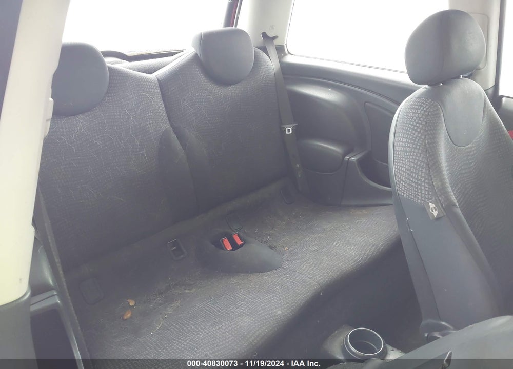 2003 MINI COOPER VIN: WMWRC33423TJ51288