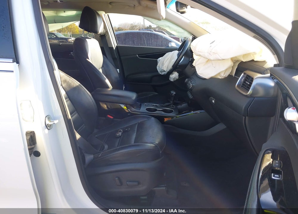2017 KIA SORENTO 3.3L SX VIN: 5XYPK4A52HG295683
