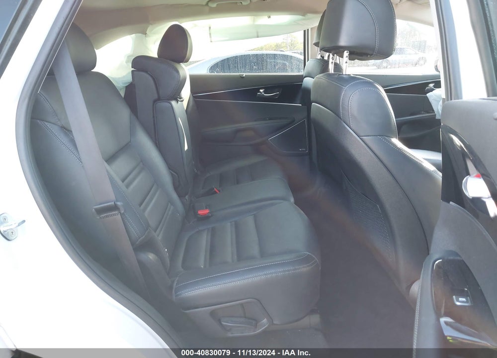 2017 KIA SORENTO 3.3L SX VIN: 5XYPK4A52HG295683