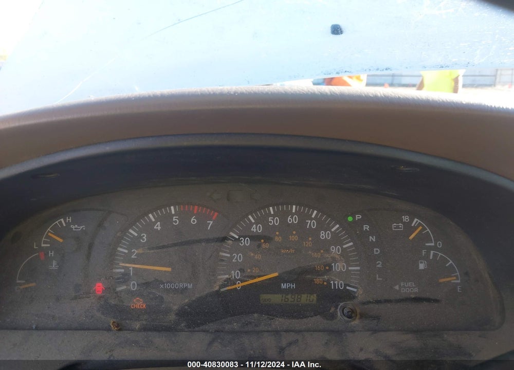 2004 TOYOTA TUNDRA SR5 V8 VIN: 5TBBT44194S441275