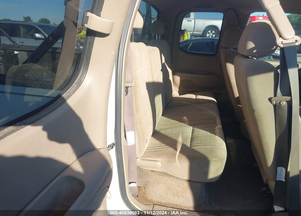 2004 TOYOTA TUNDRA SR5 V8 VIN: 5TBBT44194S441275
