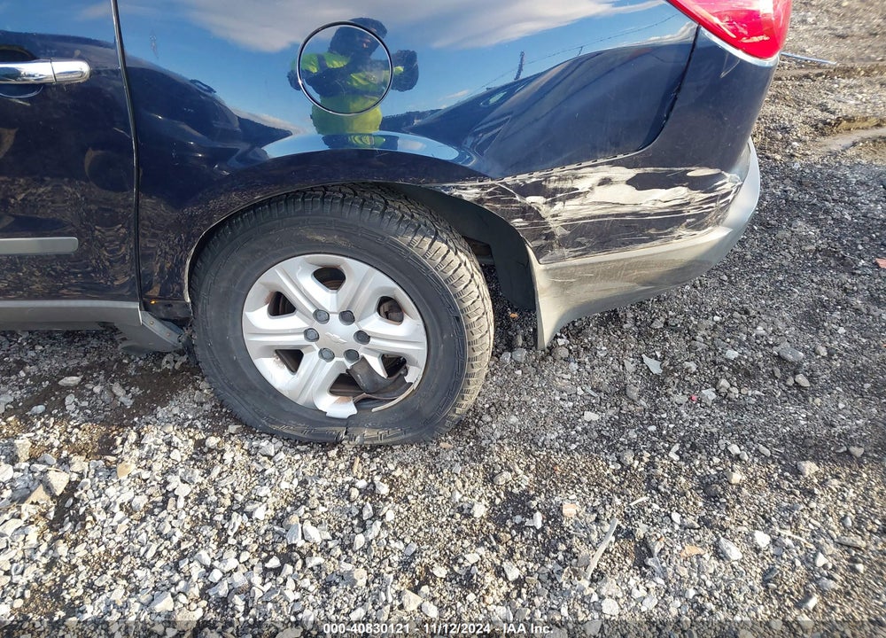 2011 CHEVROLET TRAVERSE LS VIN: 1GNKVFED9BJ193679