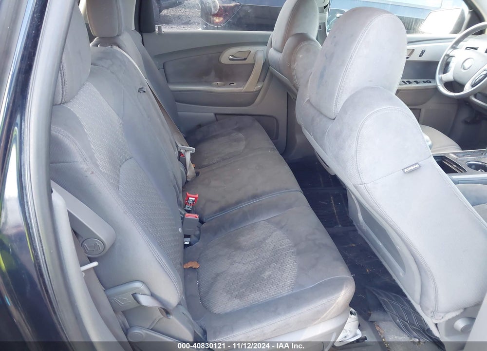 2011 CHEVROLET TRAVERSE LS VIN: 1GNKVFED9BJ193679