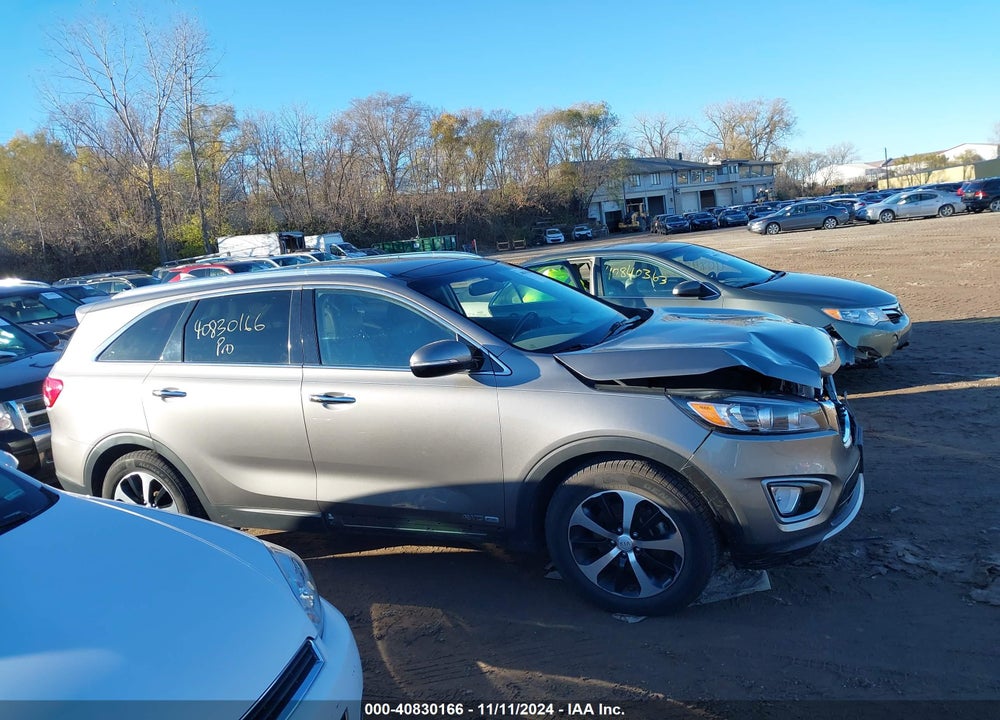 2016 KIA SORENTO 3.3L EX VIN: 5XYPHDA59GG161847