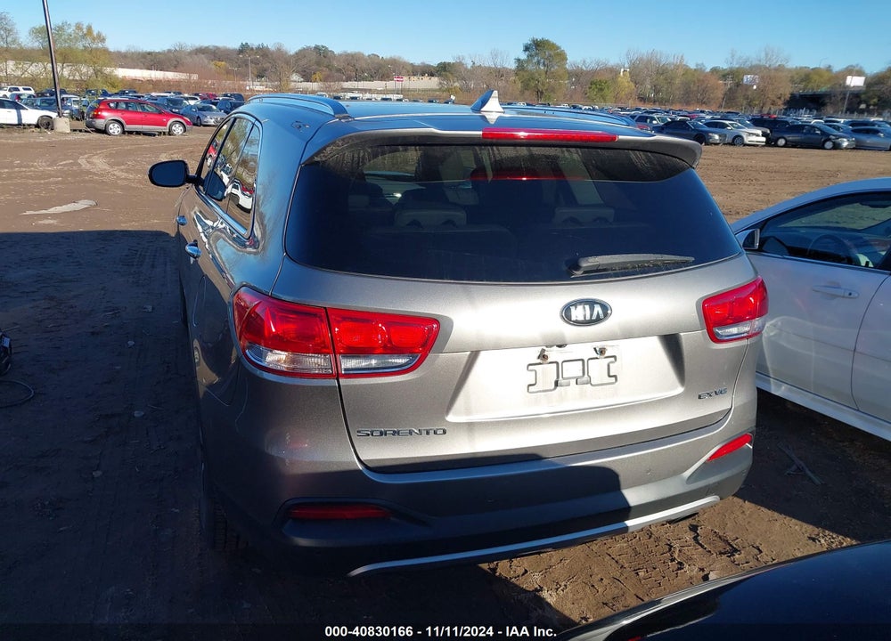 2016 KIA SORENTO 3.3L EX VIN: 5XYPHDA59GG161847