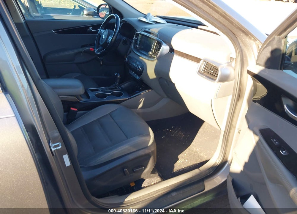 2016 KIA SORENTO 3.3L EX VIN: 5XYPHDA59GG161847