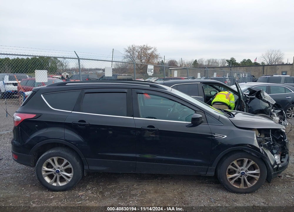 2018 FORD ESCAPE SE VIN: 1FMCU9GD8JUA01367