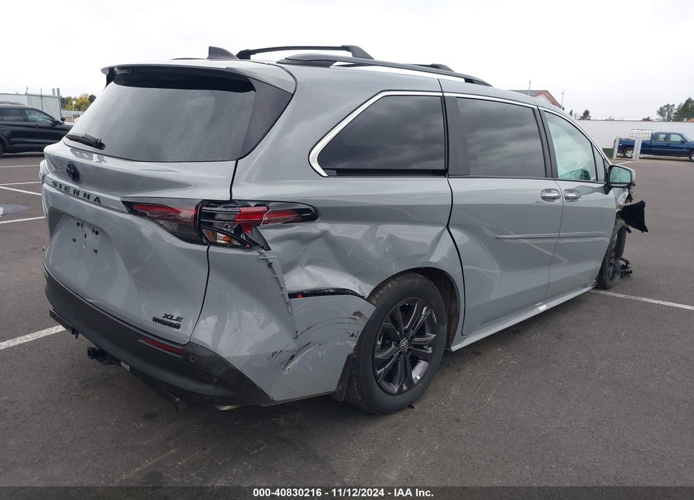 2024 TOYOTA SIENNA WOODLAND EDITION VIN: 5TDCSKFC8RS120160
