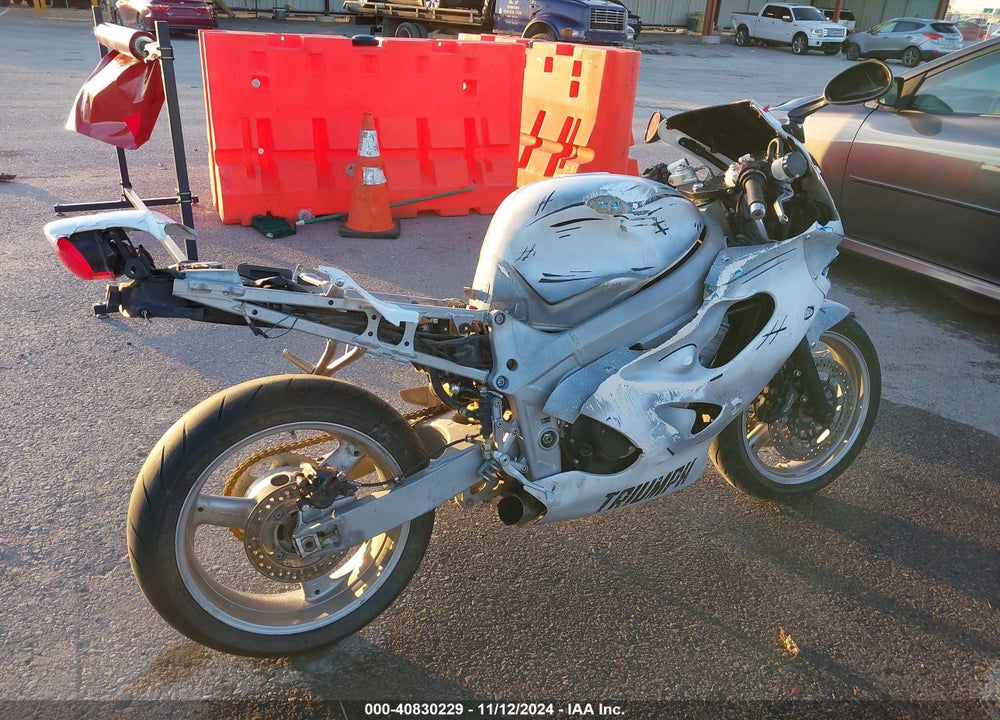 2002 TRIUMPH MOTORCYCLE TT600 VIN: SMT800GEX2J157621