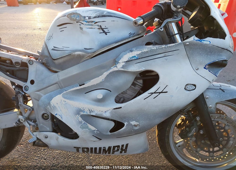 2002 TRIUMPH MOTORCYCLE TT600 VIN: SMT800GEX2J157621