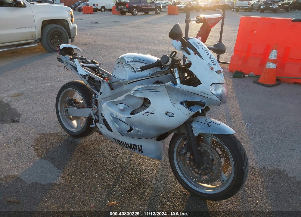 2002 TRIUMPH MOTORCYCLE TT600 VIN: SMT800GEX2J157621