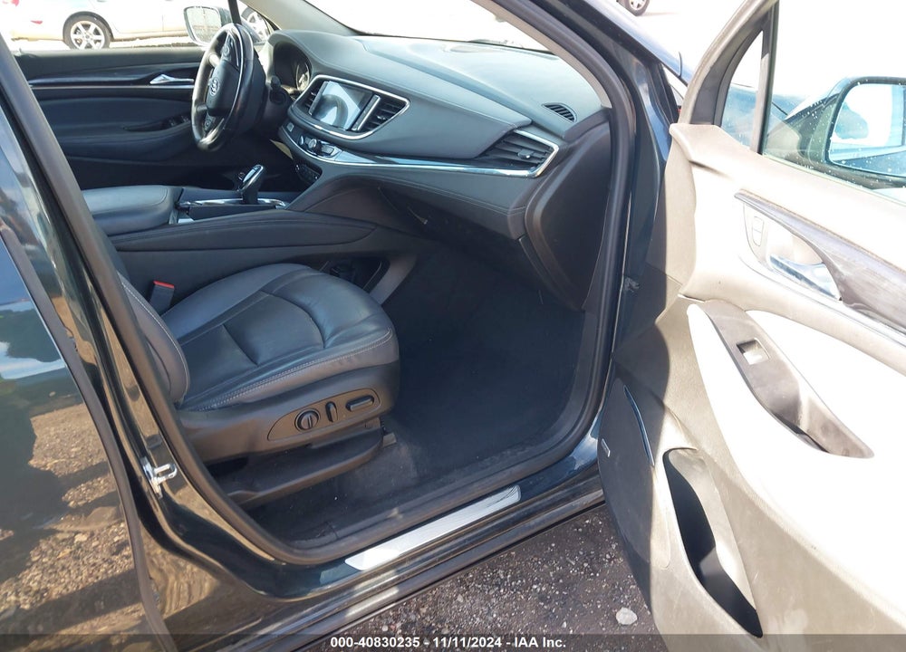 2018 BUICK ENCLAVE PREMIUM VIN: 5GAEVBKW3JJ258241