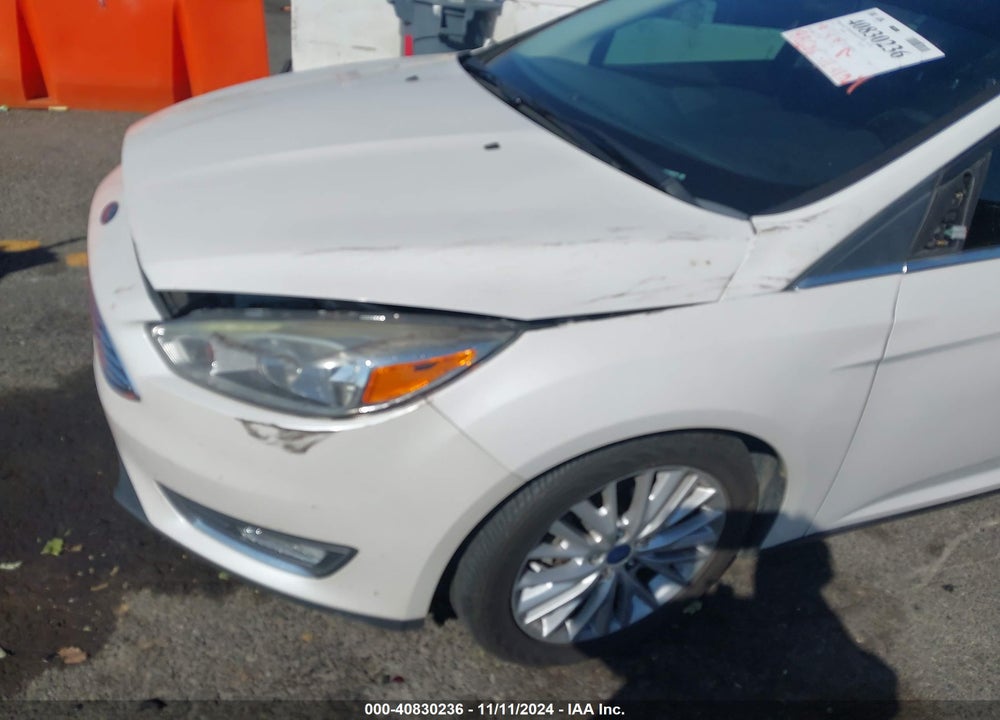 2015 FORD FOCUS TITANIUM VIN: 1FADP3N23FL380229