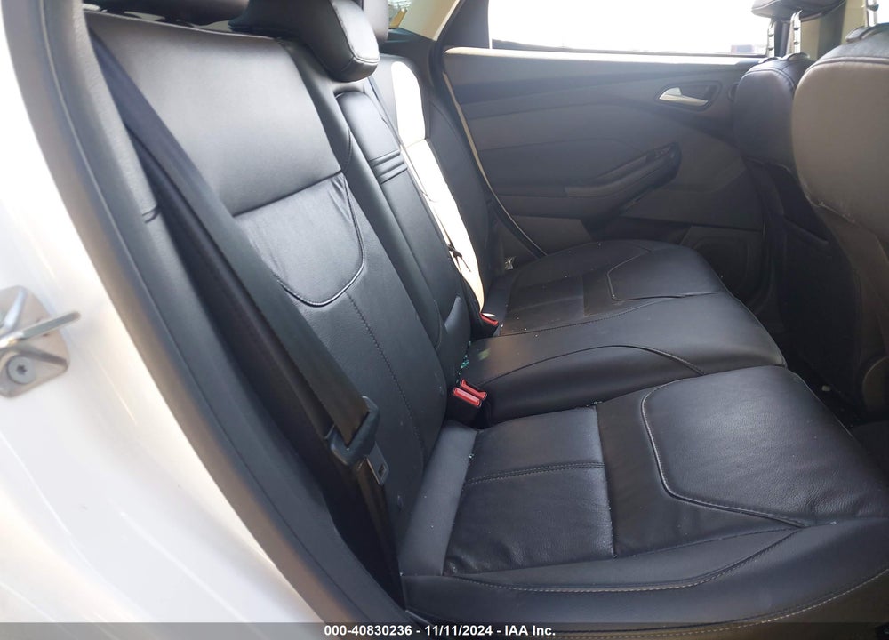 2015 FORD FOCUS TITANIUM VIN: 1FADP3N23FL380229