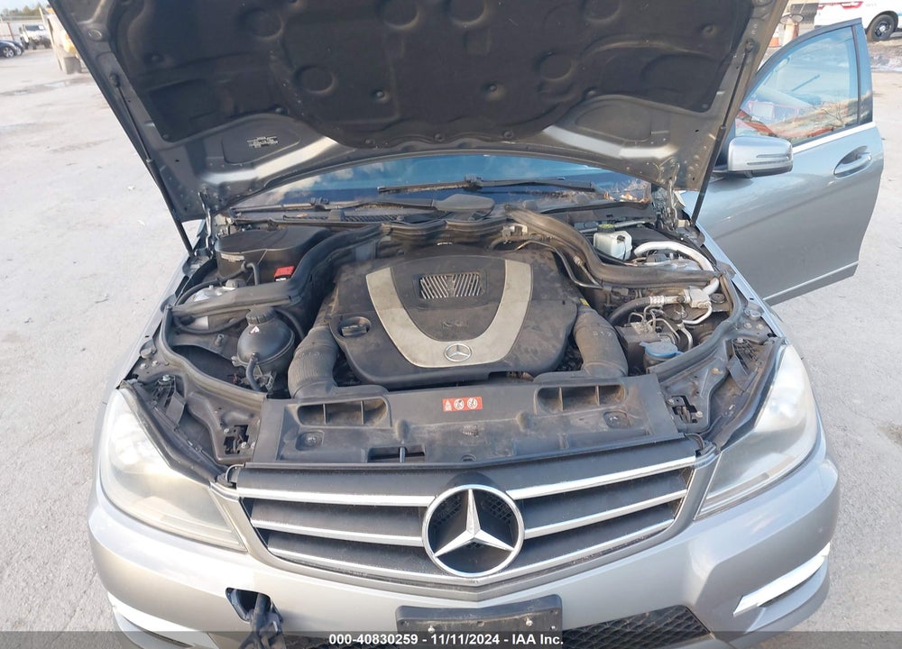2012 MERCEDES-BENZ C 300 LUXURY 4MATIC/SPORT 4MATIC VIN: WDDGF8BBXCR198392