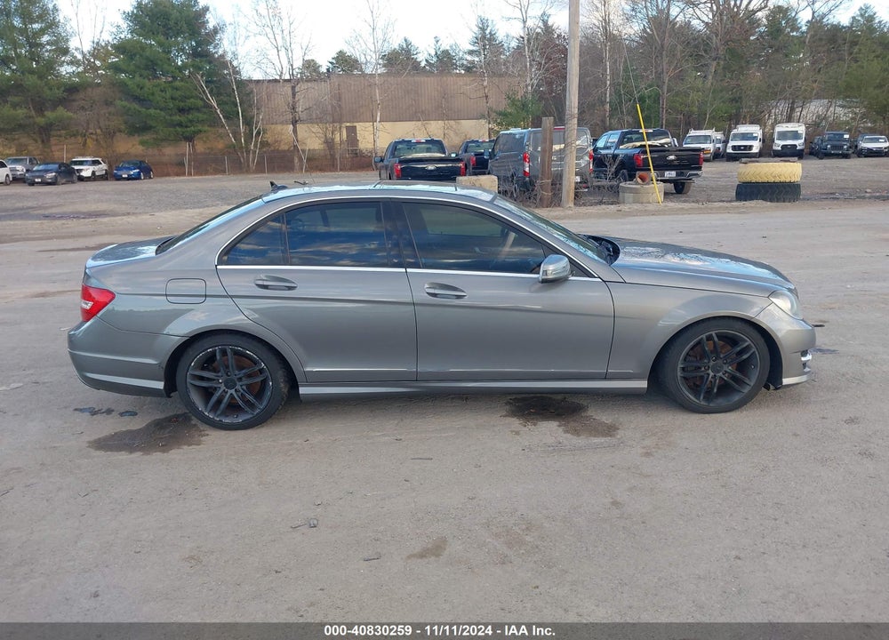 2012 MERCEDES-BENZ C 300 LUXURY 4MATIC/SPORT 4MATIC VIN: WDDGF8BBXCR198392