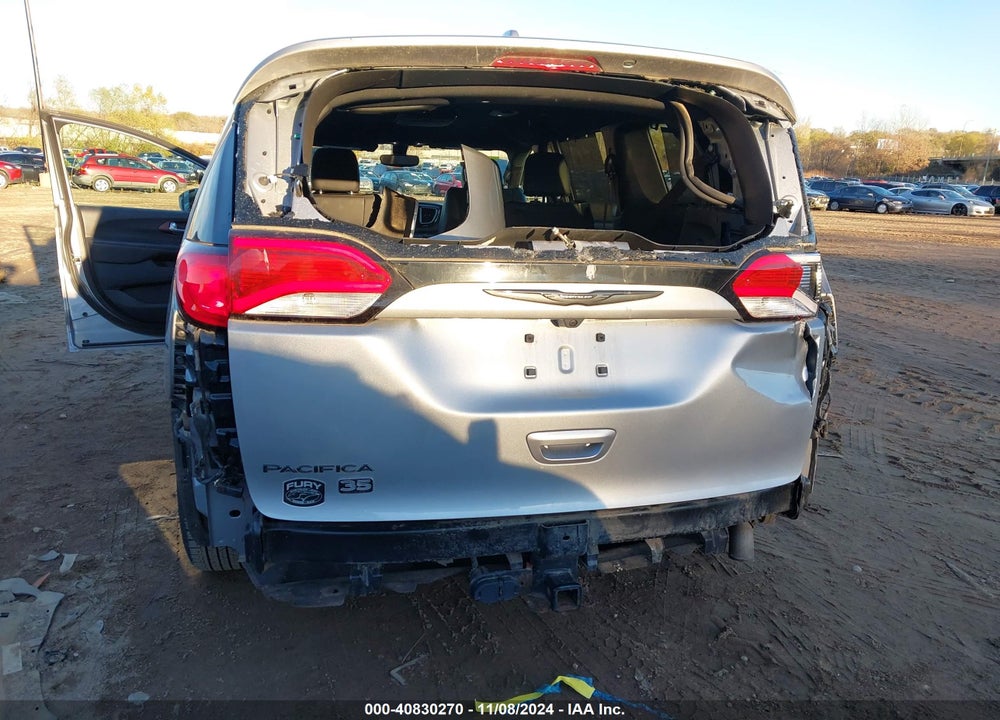 2020 CHRYSLER PACIFICA 35TH ANNIVERSARY TOURING L VIN: 2C4RC1BG7LR116983