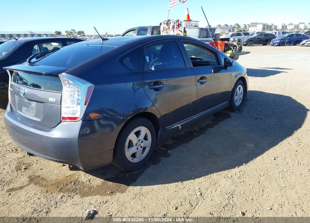 2010 TOYOTA PRIUS III VIN: JTDKN3DUXA5175806