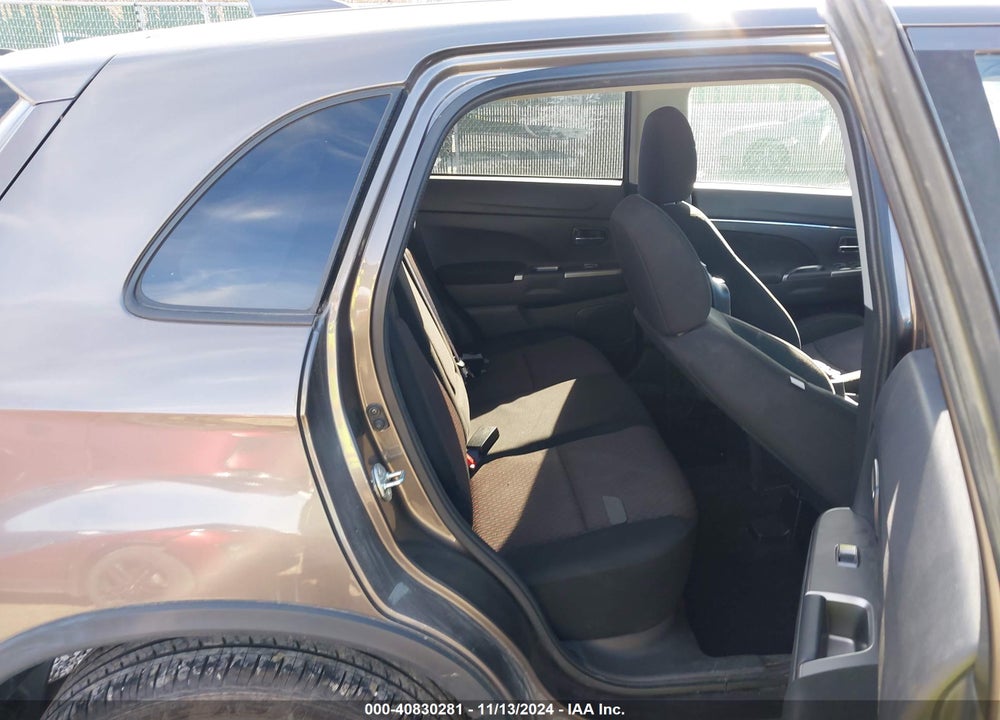 2018 MITSUBISHI OUTLANDER SPORT 2.0 ES VIN: JA4AR3AUXJU004204
