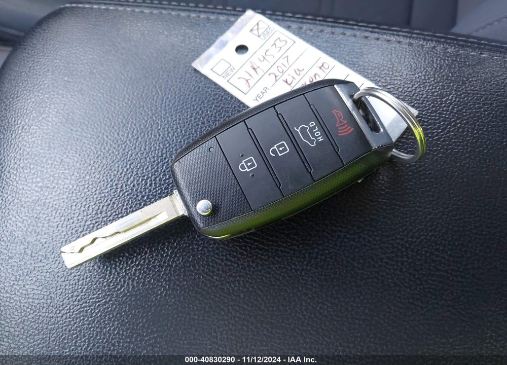 2017 KIA SORENTO 2.4L LX VIN: 5XYPGDA39HG295695