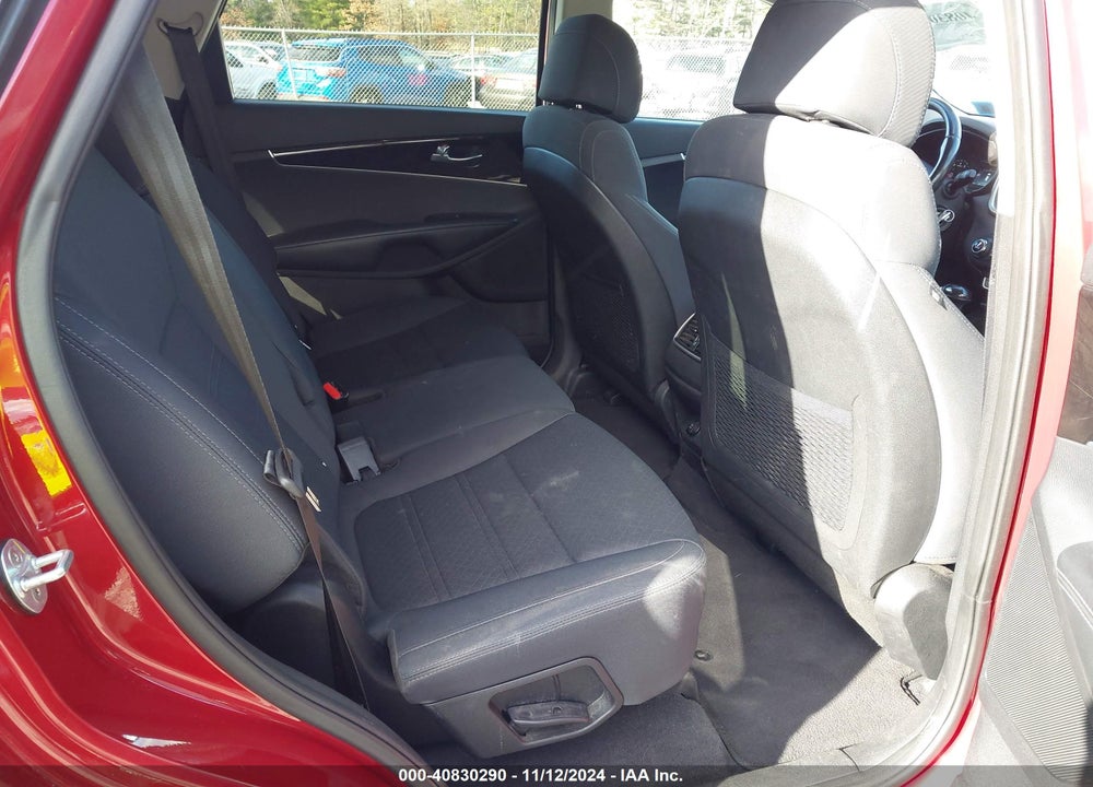 2017 KIA SORENTO 2.4L LX VIN: 5XYPGDA39HG295695
