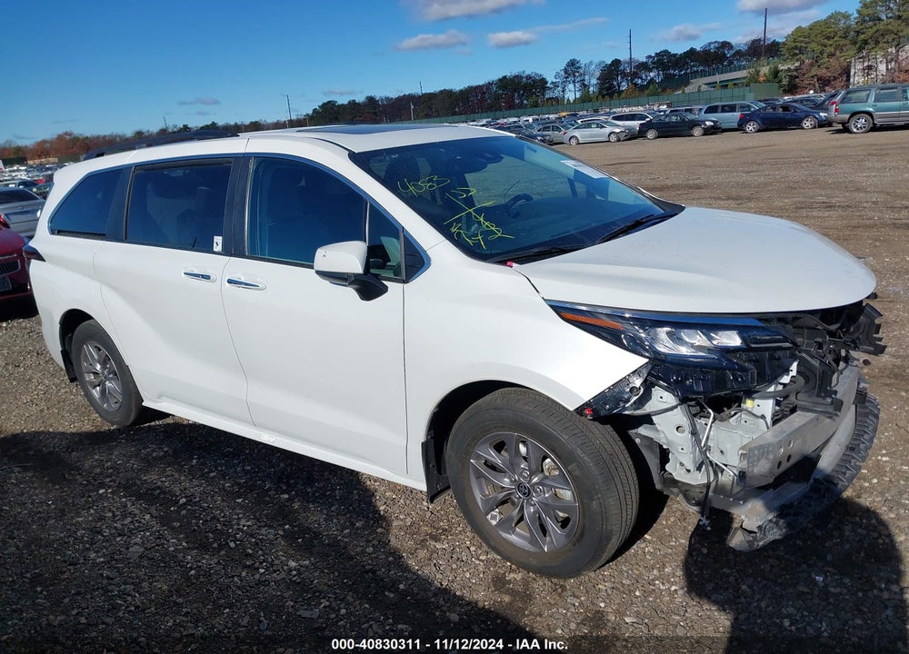 2023 TOYOTA SIENNA XLE VIN: 5TDYRKEC5PS141967