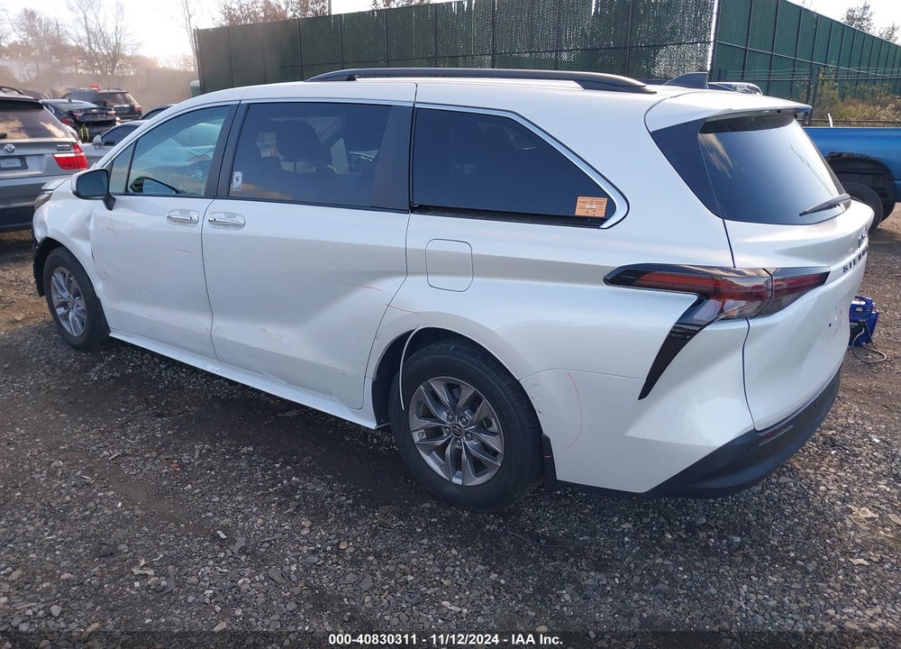 2023 TOYOTA SIENNA XLE VIN: 5TDYRKEC5PS141967